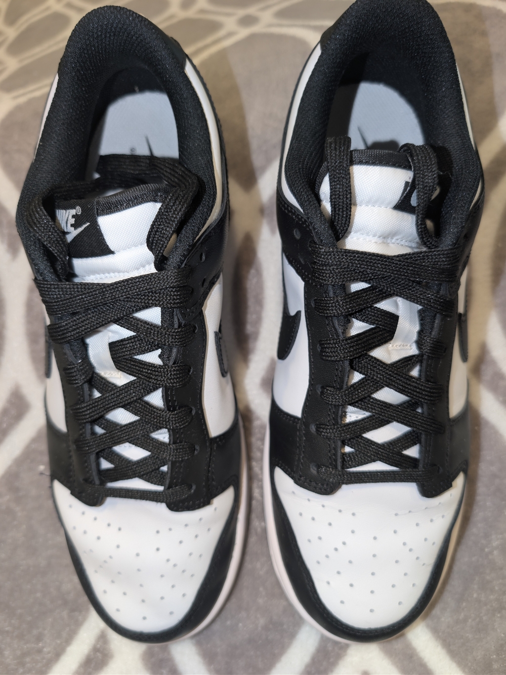 Nike Women's Black/White Dunks Sneakers